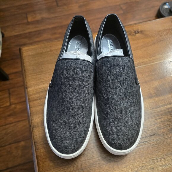 NWOT Michael Kors shoes - Picture 1 of 3